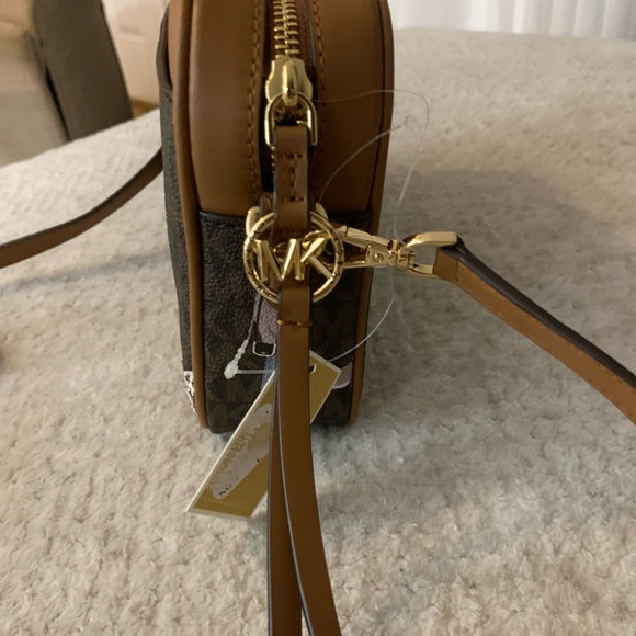 Michael Kors Jet Set Girl Cross Body - Picture 2 of 6